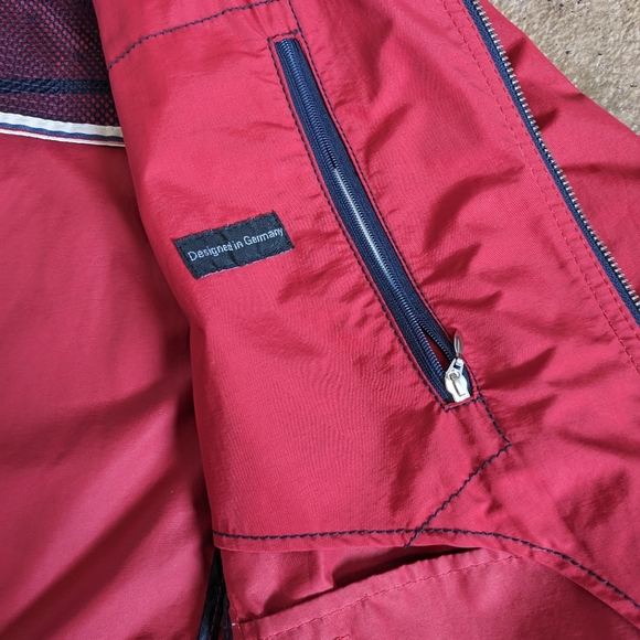 Bugatti Mens Sporty Windbreaker Jacket Size 40R( M-L) Red with Blue Trim - Picture 12 of 16